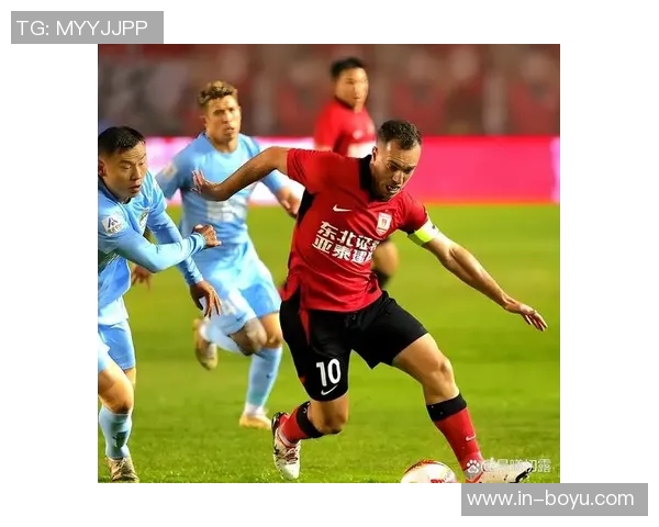 王上源因腰伤缺席国足迪拜拉练塞尔吉尼奥已顺利与球队会合